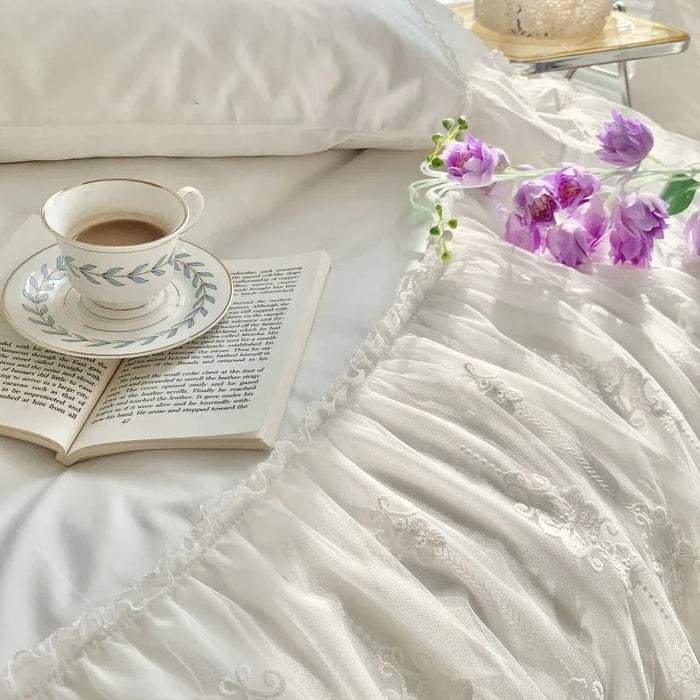 White Duvet Cover with Exquisite Ruffles Elegant Double Layers Lace Fringe Premium Egyptian Cotton Bedding Bed Sheet Pillowshams