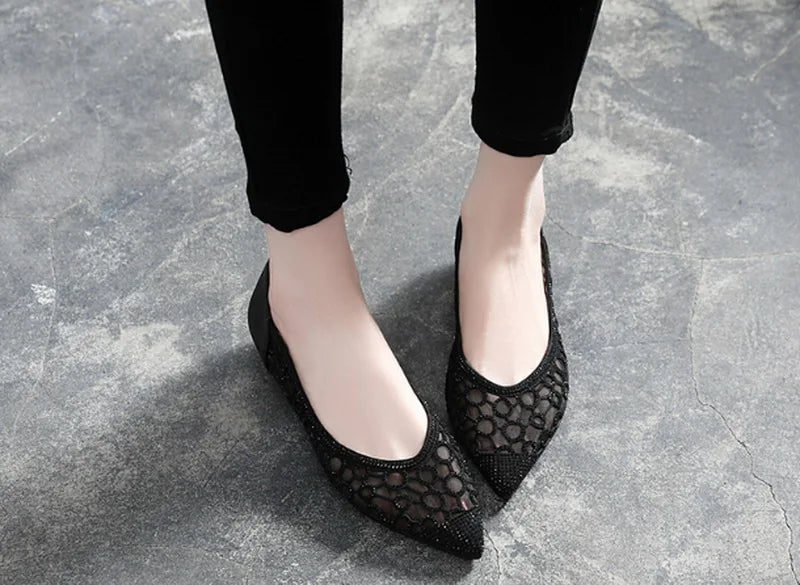 New Fashionable women flat shoes