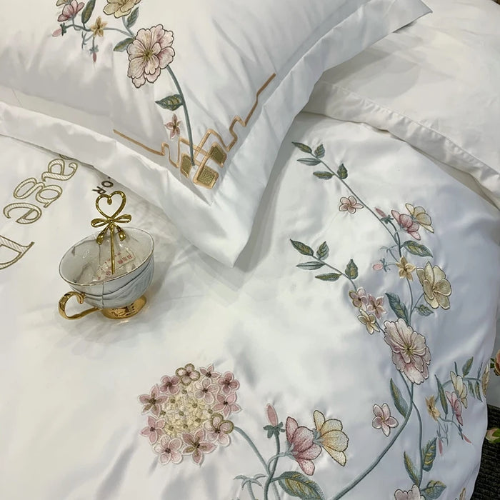 Luxury Florals Embroidery Bedding Set White Satin Cotton Bedclothes Duvet Cover Bedspread Bed Sheet Pillowcases Home Textile