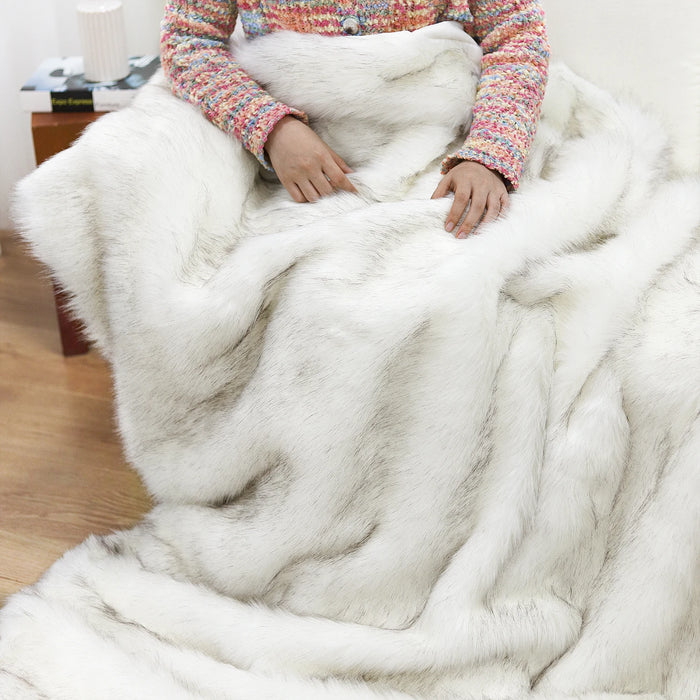 Battilo Faux Fur Blanket Plaid for Sofa Luxury Fox Fur Throw Blanket Winter Warm Fluffy Soft Blankets Bedspread on the Bed