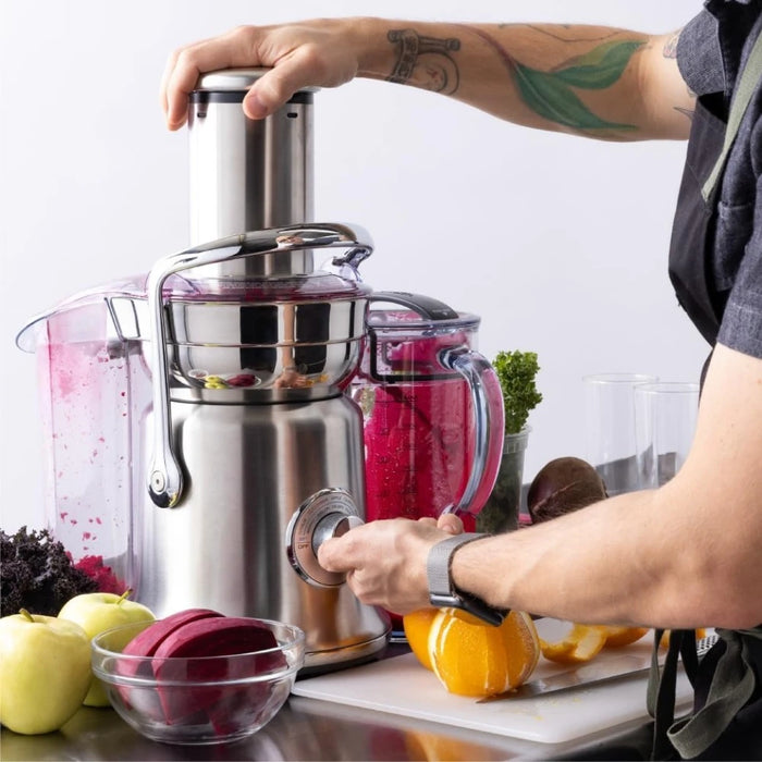 The most popular centrifugal juicer in the bar industry, brushed stainless steel