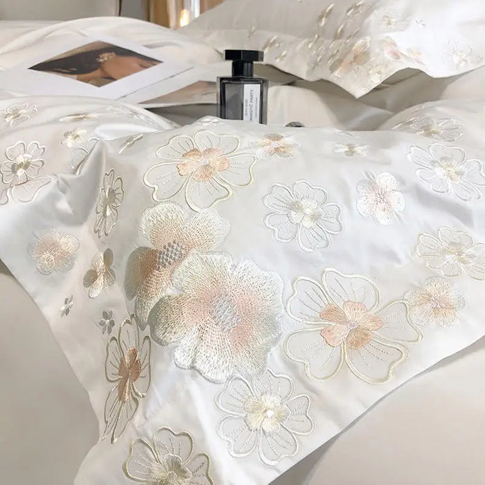 High End Flowers Embroidery Duvet Cover Set Luxury White Egyptian Cotton Princess Bedding Bed Sheet Pillowcases Home Textile