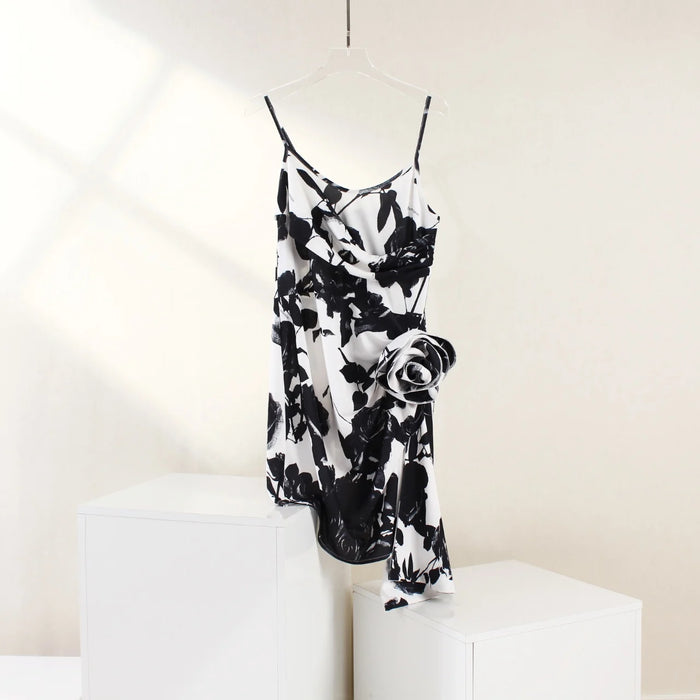 2024 Summer New Women's Wear Black and white printed three-dimensional decorative rose dress 0521