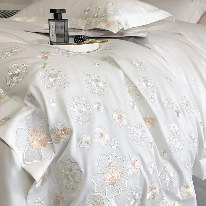 High End Flowers Embroidery Duvet Cover Set Luxury White Egyptian Cotton Princess Bedding Bed Sheet Pillowcases Home Textile