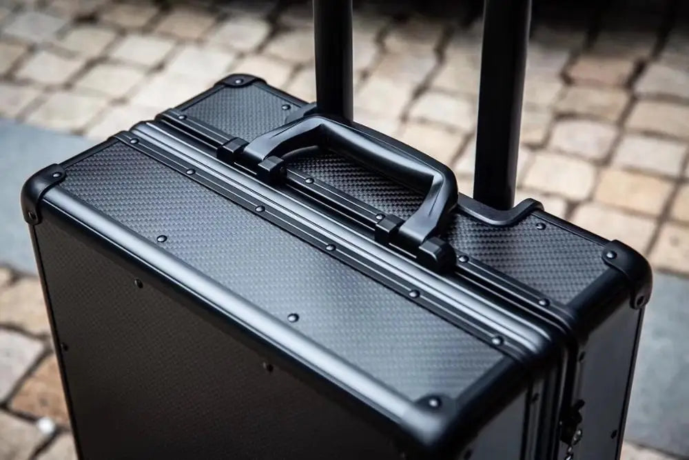 Lightweight Ultra Resistant Genuine Carbon Fiber Suitcase