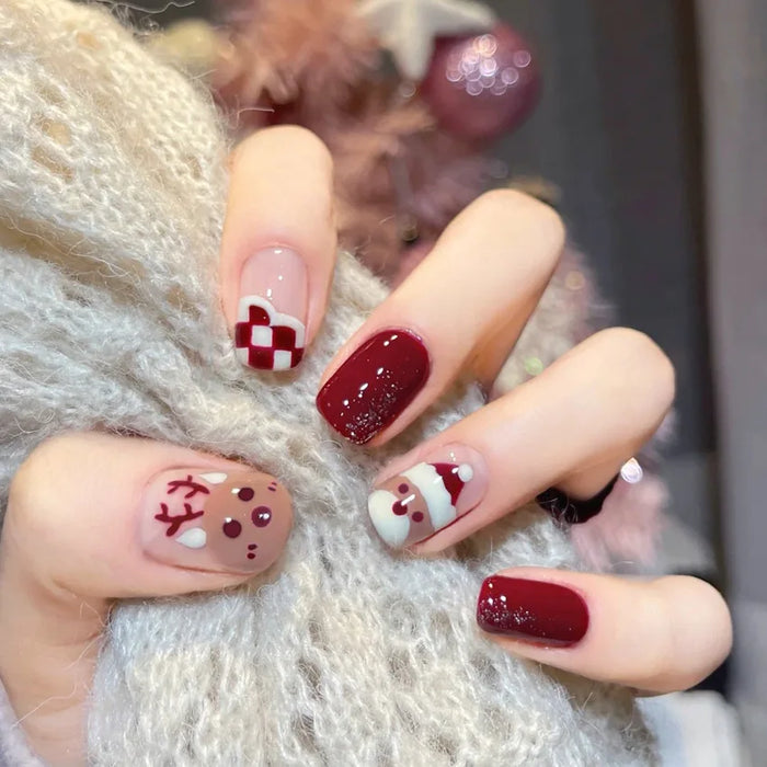 Wholesale  Christmas Tree Snowman Nail Art Christmas new cute short manicure press on  nails