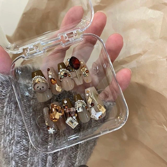 Fall/Winter New Maillard Wearing Armor 2024 New Bear Maillard Diamond Manicure White Fake Nails