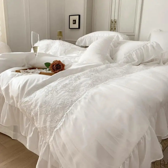 2022 New Romantic Lace Embroidery Bedding Set Luxury 4pcs White Princess Wedding Ruffle Duvet Cover Bed Sheet Linen Pillowcase