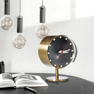 Retro Brass Desk Clock Modern Decoration Creative Luxury Silent Desktop Ornaments Desk Study Room Home Interior Decoration Clock