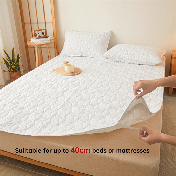 Waterproof Mattress Protector - Breathable Noiseless Mattress Cover Pad with 4 Elastic Corner Straps Fits up to 40 cm deep