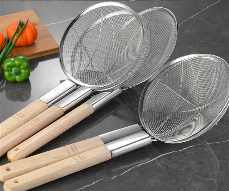 Stainless steel big long noodle French fries colanders strainer basket wooden handle frying net Hot Pot leaky filter sieve sink