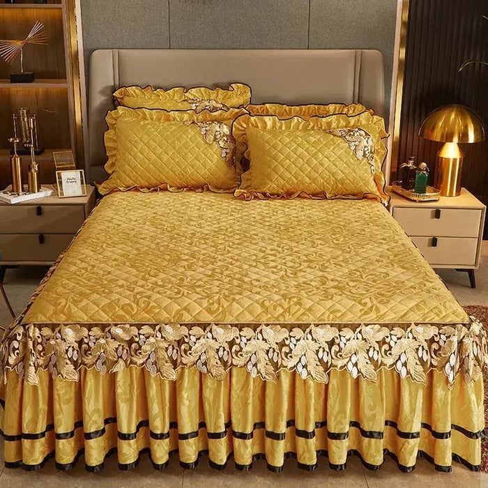 Plush Winter Warm Bedspread on The Bed Thickened Bed Skirt-style Embroidery Cotton Quilt Bedding Cover with Pillowcases