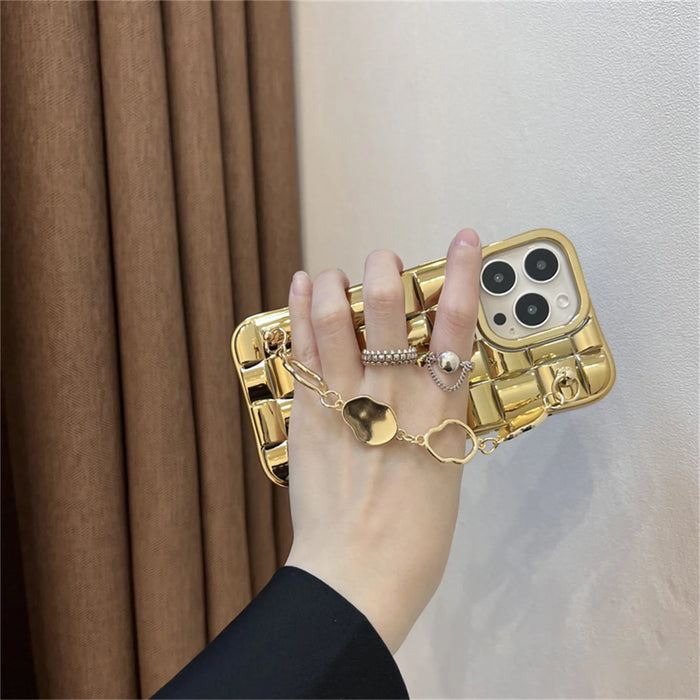 Luxury Korean Gold Lattice Metal Alien Bracelet Chain Case For iPhone 11 12 pro Max 7 8 Plus X XR XS MAX 13 14 pro max Cover