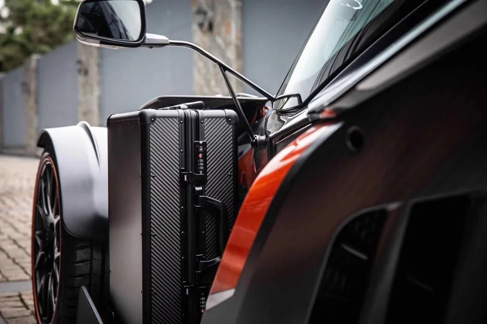 Lightest Premium Carbon Fiber Suitcase
