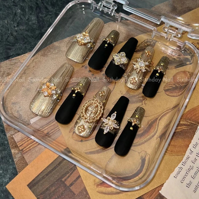 Buqilati | Black Gold Mysterious Elegance High Luxury White Wearing Armor Handmade Customized Nail Beauty