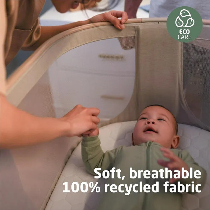 Maxi-Cosi Iora Bassinet Classic Green: Portable Baby Bassinet, Infant Bedside Sleeper Crib, Height Adjustable, Breathable Mesh