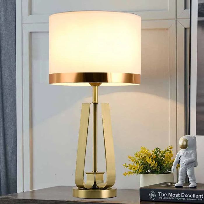 Nordic Modern Living Room Table Lamp Black white Hotel Room Bedroom Study Table Lamp Modern Decoration Model Room Desk Lamp